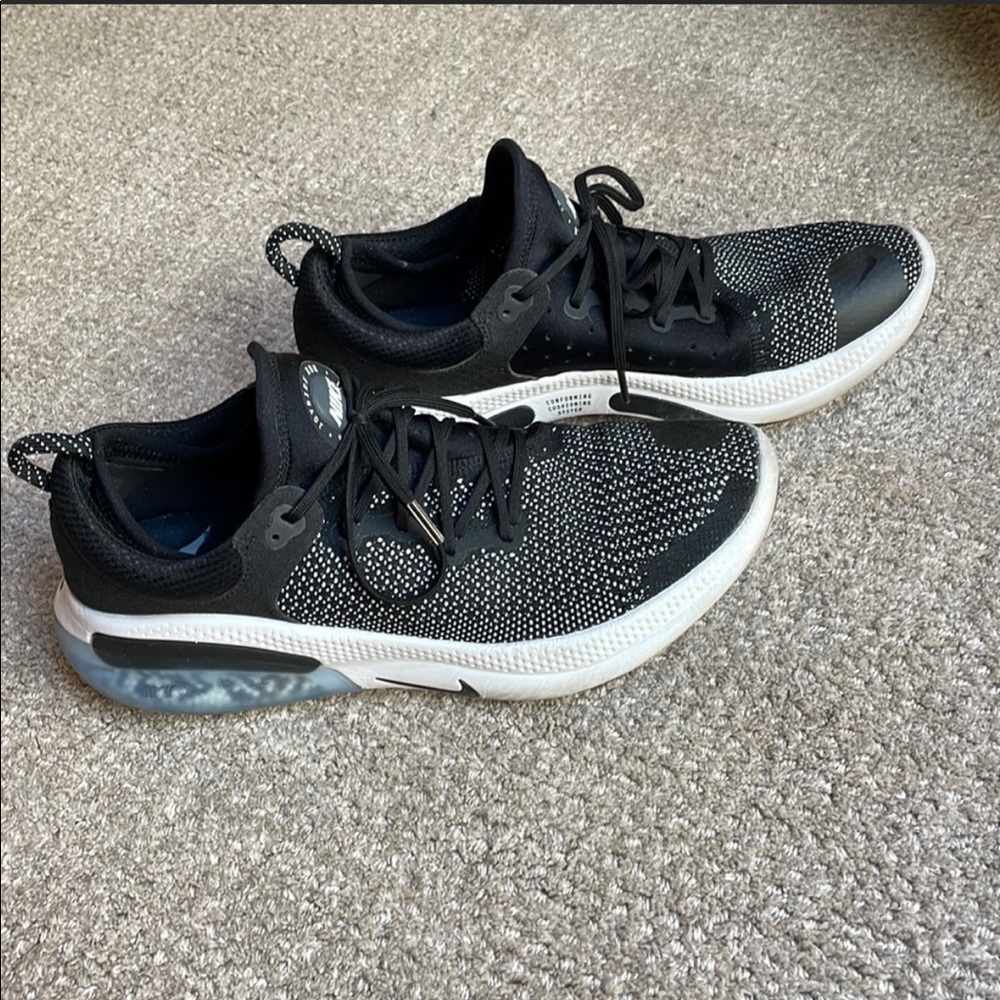 Nike Joyride Flyknit
